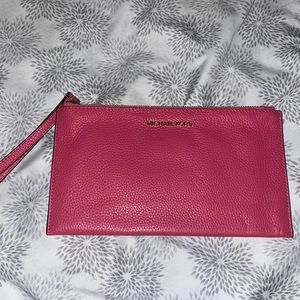 Michael kors wristlet